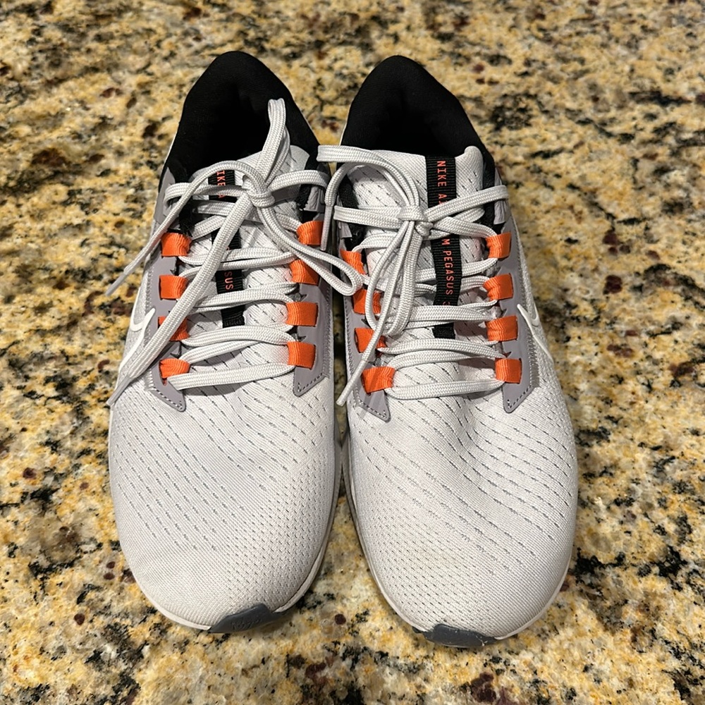 Nike Air Zoom Pegasus 38 size 8